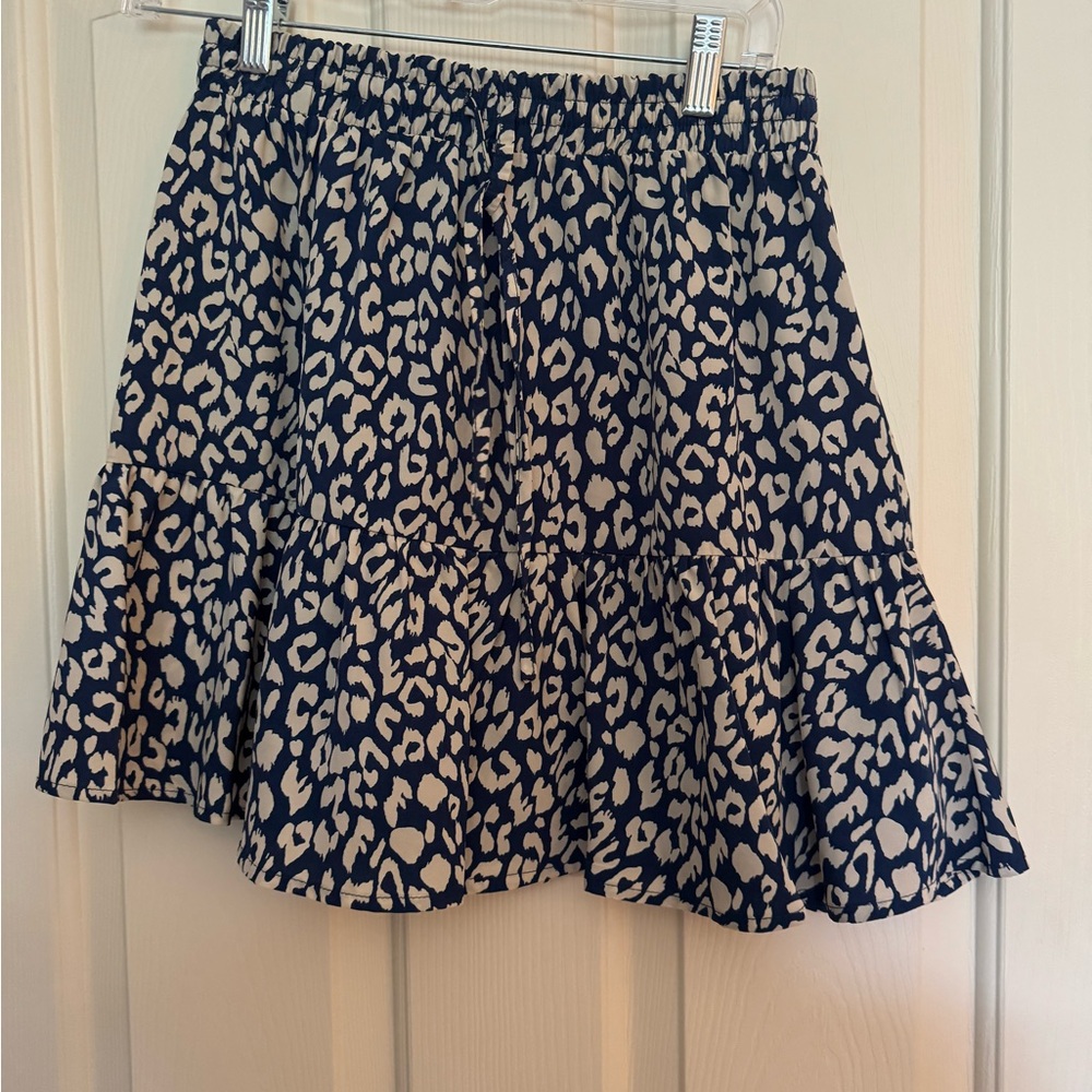 Stylish Black and Cream Leopard Print Skirt